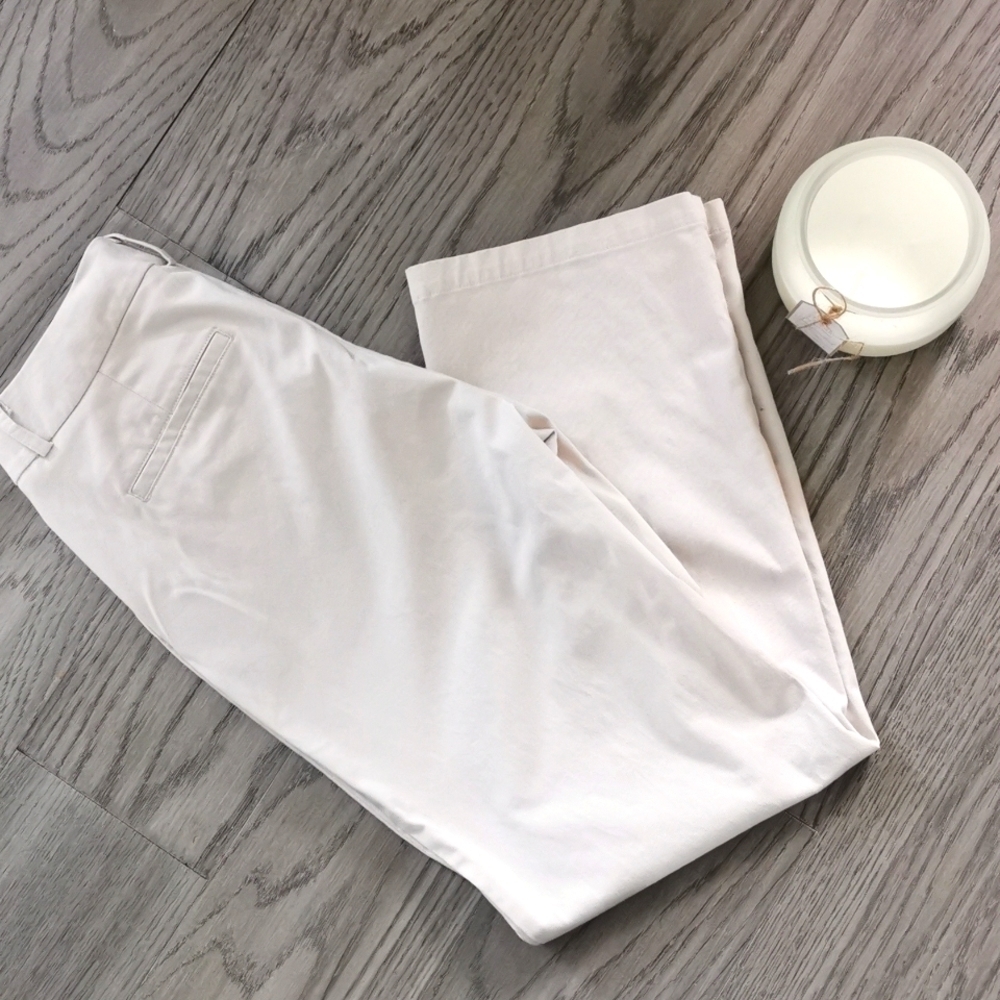 Women's Dockers light beige. Size 6 P Medium.
